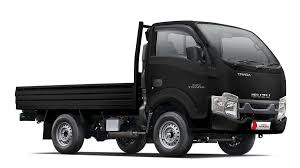 Warna Baru Bikin Isuzu Traga Tampil Lebih Elegan dan Gagah